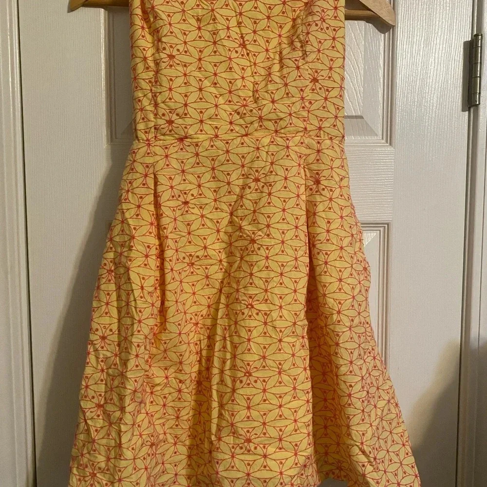Lilly Pulitzer Felicity Starfruit Yellow Fly Away
Eyelet Strapless Dress - Picture 2 of 10